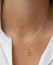 Load image into Gallery viewer, Celine Daoust Emerald Heart Necklace