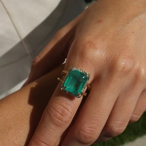 Elisabeth Bell Emerald Light Ring