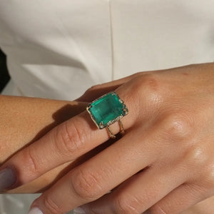 Elisabeth Bell Emerald Light Ring