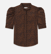 Load image into Gallery viewer, Frame Gillian Top in Light Leopard
