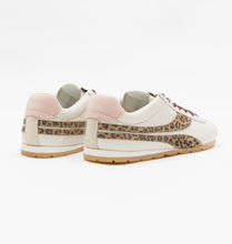 Load image into Gallery viewer, Oncept Essex Sneakers Snow Leopard

