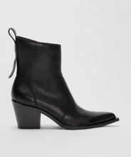 Load image into Gallery viewer, Oncept Nashville Boot - Black Leather
